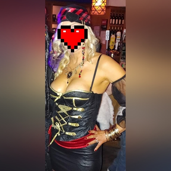 Womens Pirate Costume size Meduim - Picture 8 of 8